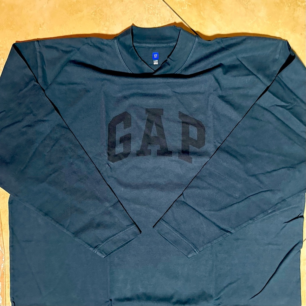 Yeezy Yzy GAP BALENCIAGA Dove Long Sleeve
Men's / US XL / Navy Blue Oversized